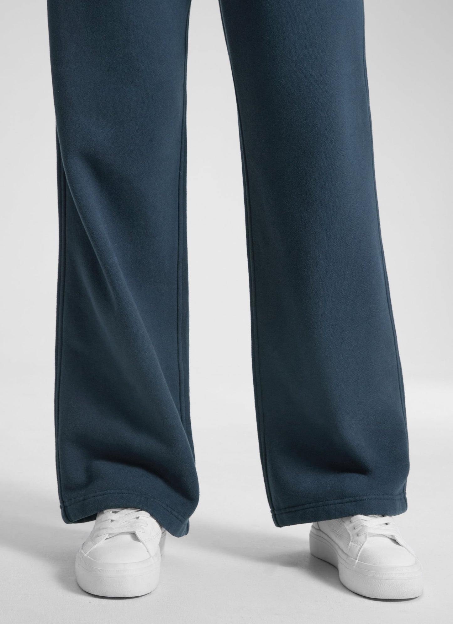 Fleece Lined Straight Leg Sweatpant 30''