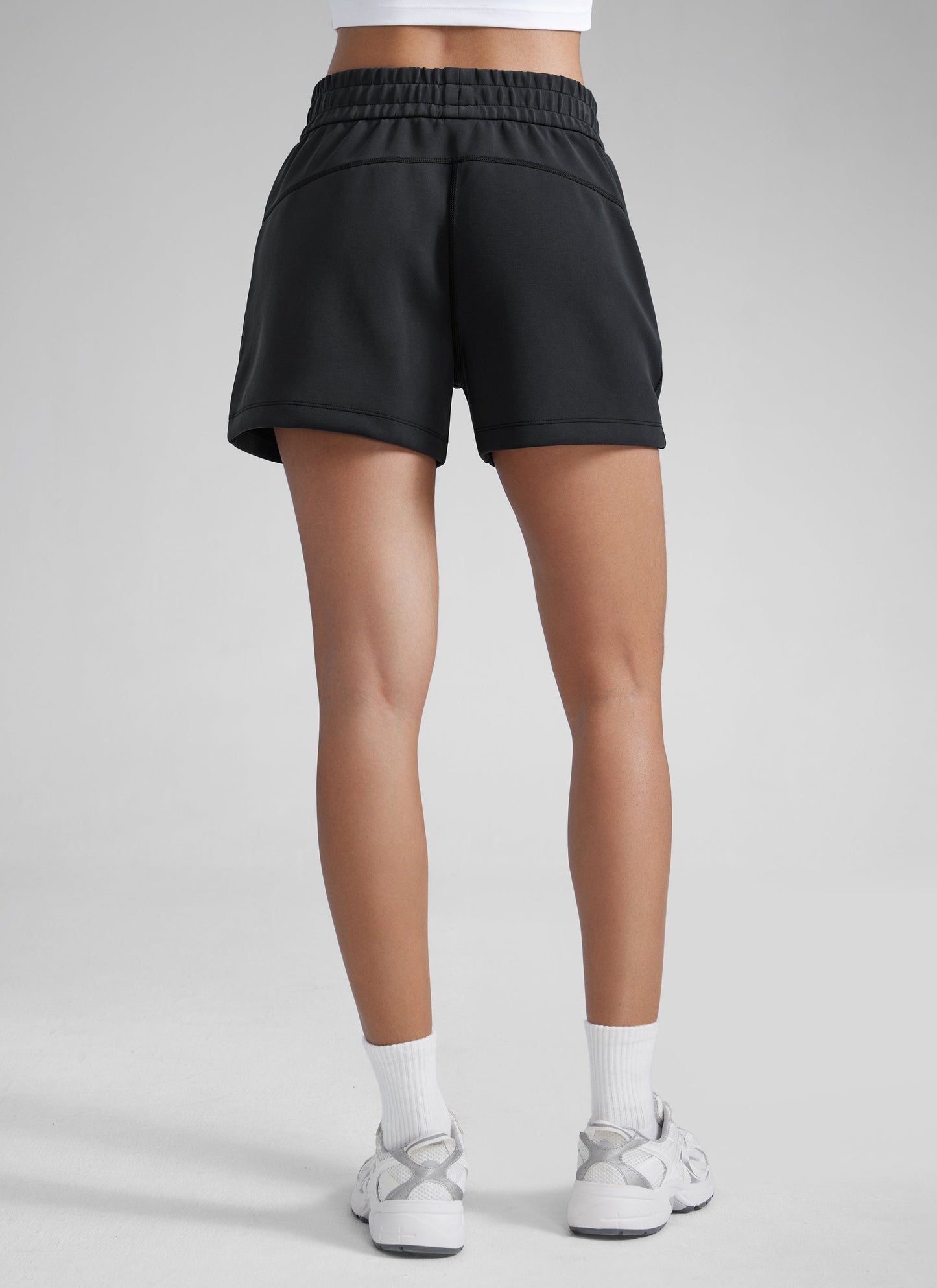 SoftAura Drawstring Pocket Sweat Short 4”