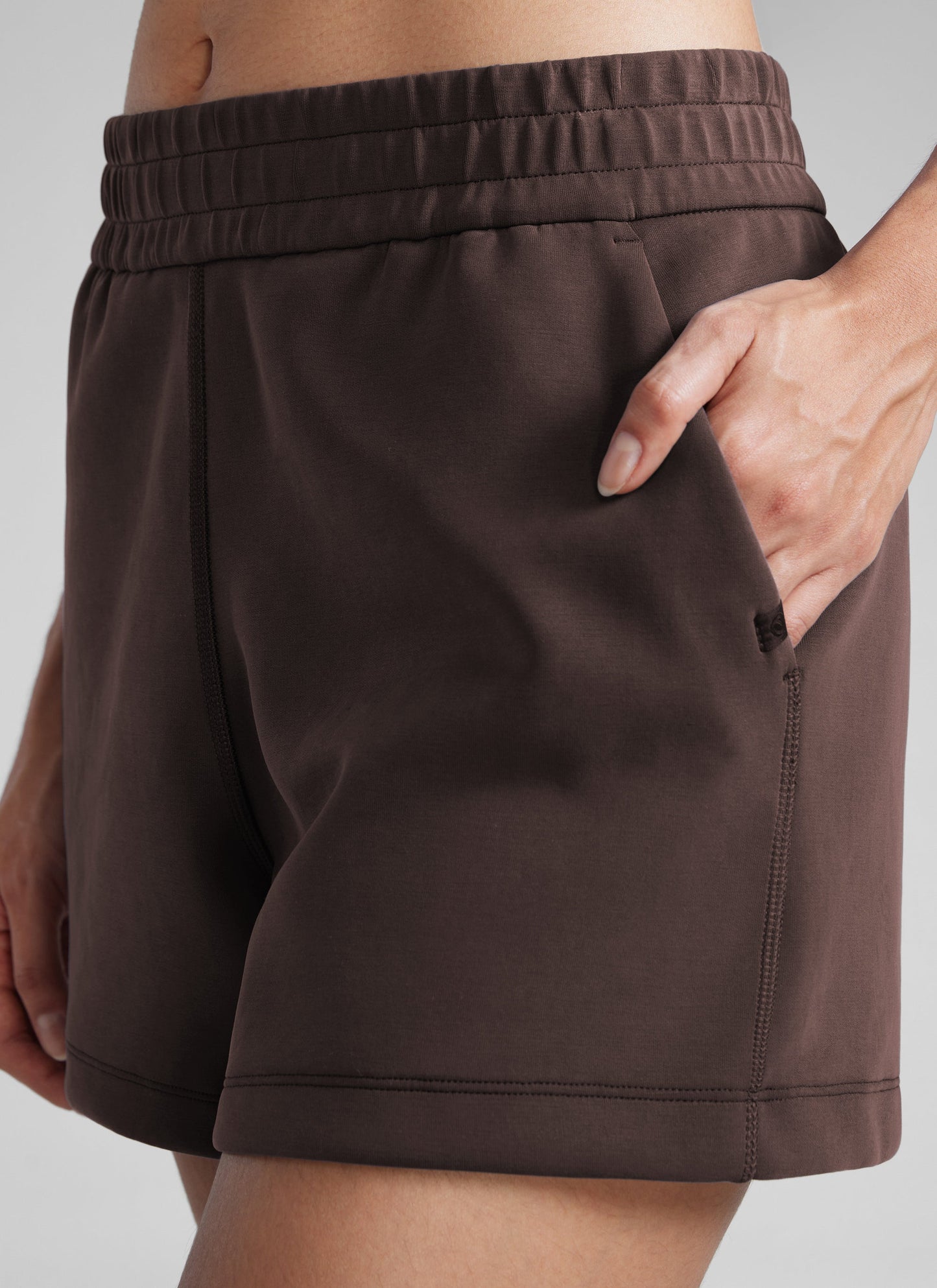 SoftAura Drawstring Pocket Sweat Short 4”