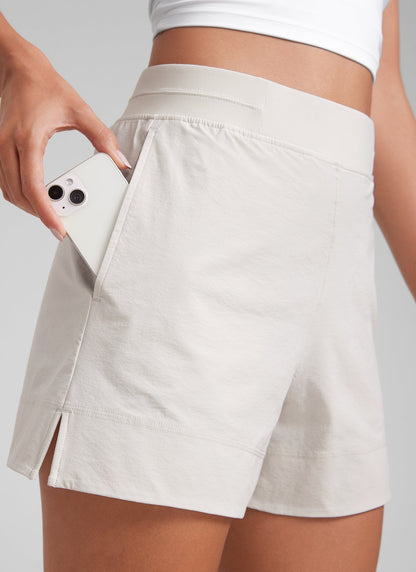 Linerless V Slit Pocket High Rise Short 4"